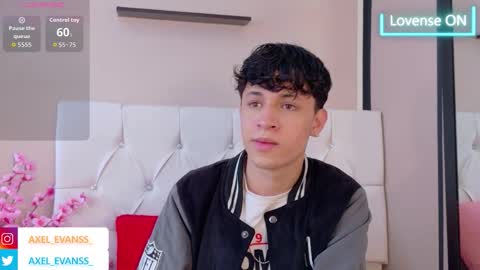 Snapshot of axel_evanss chatting on October 2, 1:07 pm Axel Evanss online show from October 2, 1:07 pm