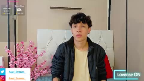 Snapshot of axel_evanss chatting on October 6, 12:02 pm Axel Evanss online show from October 6, 12:02 pm