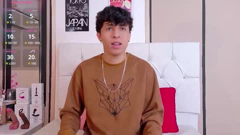 Snapshot of axel_evanss chatting on November 10, 12:15 pm Axel Evanss online show from November 10, 12:15 pm