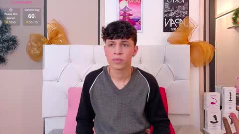 Snapshot of axel_evanss chatting on December 15, 1:15 pm Axel Evanss online show from December 15, 1:15 pm