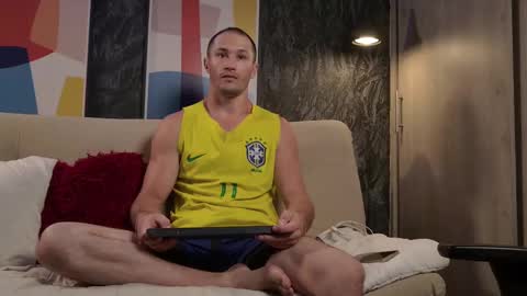 Axel Fairchaild online show from November 18, 12:42 pm