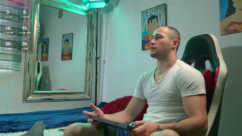 Axel Fairchaild online show from July 31, 1:32 pm