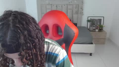 Axel online show from February 9, 10:36 pm