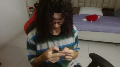 Snapshot of axel_fox7 chatting on May 13, 12:41 am Axel online show from May 13, 12:41 am