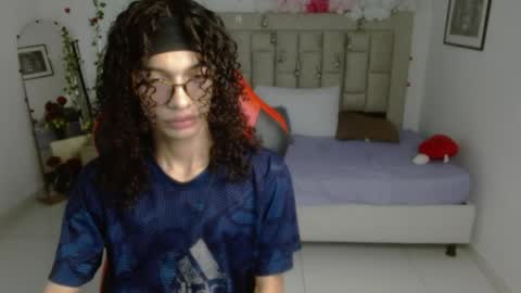 Snapshot of axel_fox7 chatting on May 28, 12:30 am Axel online show from May 28, 12:30 am