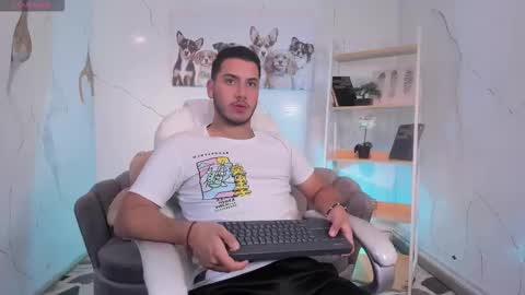 Snapshot of axel_grey_ chatting on November 1, 12:29 pm axel_grey_ online show from November 1, 12:29 pm
