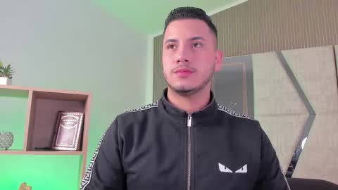 axel_grey_ online show from March 15, 12:33 pm