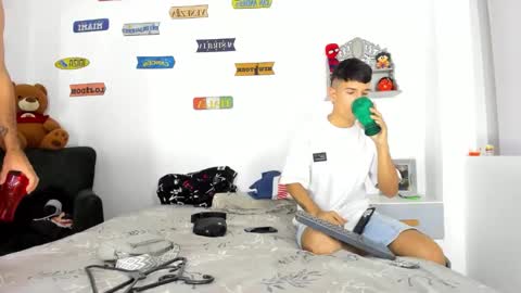 axel_hall_ online show from September 24, 7:06 pm