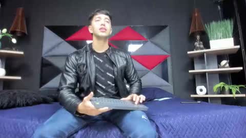 axel_hendrick online show from February 3, 11:26 am