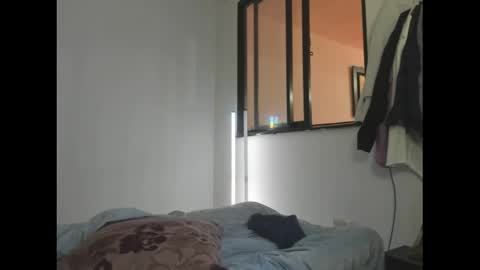 axel_hendrick online show from May 31, 2:02 pm