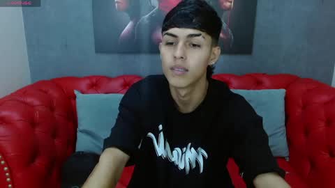 A X E L  online show from June 8, 4:29 pm