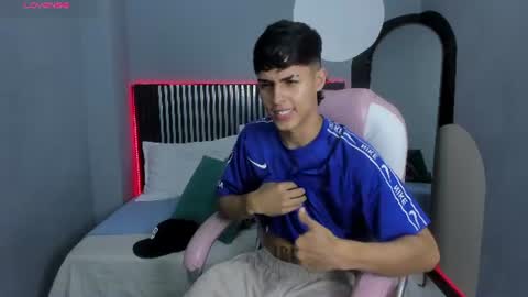 A X E L  online show from June 26, 8:24 pm