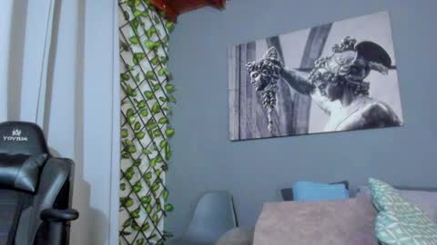 Axel online show from December 3, 1:08 am