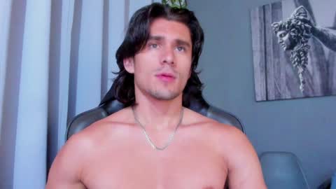 Axel online show from December 13, 10:02 pm