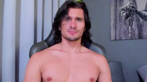 Axel online show from December 30, 11:38 pm