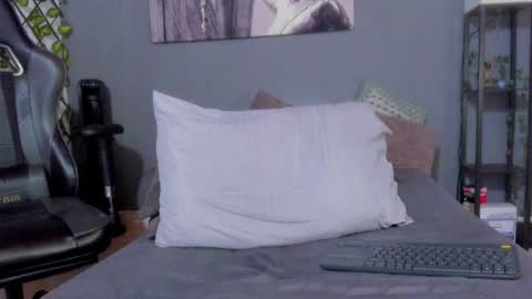 Axel online show from January 4, 3:29 am