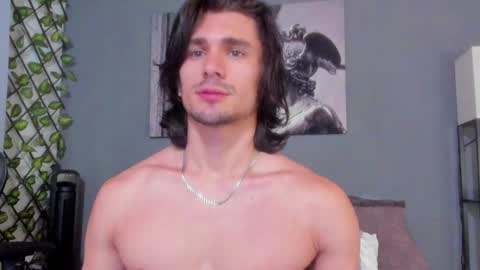 Axel online show from January 12, 8:14 pm