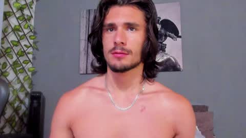 Axel online show from February 7, 9:48 pm