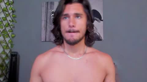 Axel online show from February 20, 11:43 pm