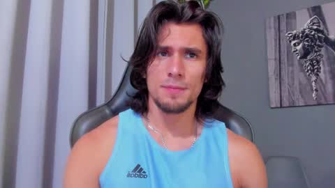 Axel online show from March 1, 8:42 pm