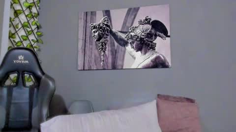 Axel online show from March 2, 2:51 am