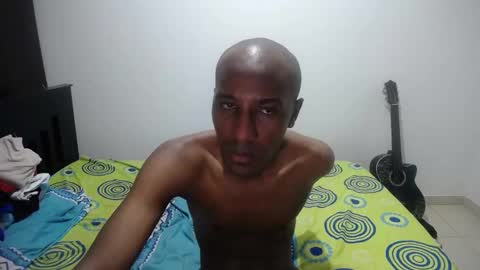 Snapshot of axel_rios_207467 chatting on October 10, 6:01 am axel rios online show from October 10, 6:01 am