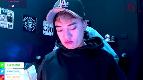 Snapshot of axel_rouse1 chatting on January 6, 12:53 pm Axel Rouse online show from January 6, 12:53 pm