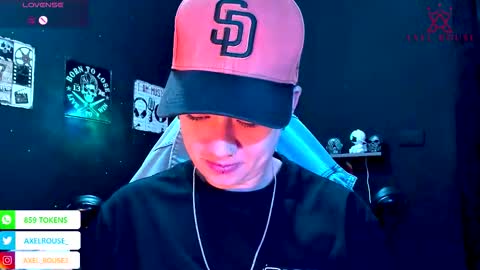 Snapshot of axel_rouse1 chatting on January 12, 3:39 pm Axel Rouse online show from January 12, 3:39 pm