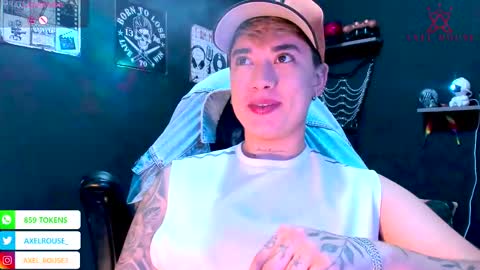 Snapshot of axel_rouse1 chatting on January 16, 7:40 pm Axel Rouse online show from January 16, 7:40 pm