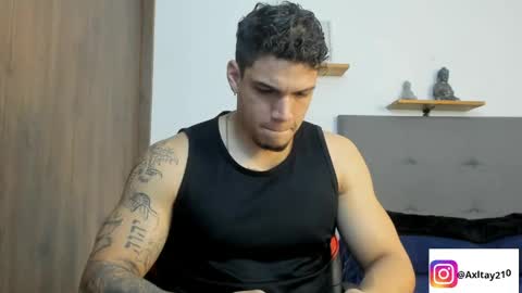 Snapshot of axel_taylor21 chatting on March 31, 12:34 am INDEPENDENT MODEL online show from March 31, 12:34 am