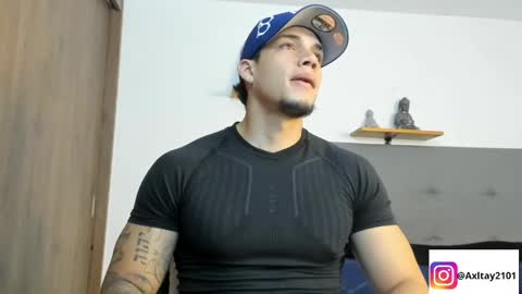 Snapshot of axel_taylor21 chatting on April 21, 10:01 pm INDEPENDENT MODEL online show from April 21, 10:01 pm
