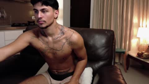 Snapshot of axelblack7 chatting on January 15, 11:19 pm axelblack7 online show from January 15, 11:19 pm