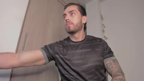 Snapshot of axelblaze_1 chatting on March 25, 12:33 pm axelblaze_1 online show from March 25, 12:33 pm