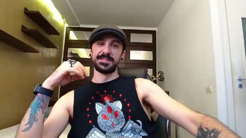 Snapshot of axelcolton chatting on October 20, 10:05 am AxelColton online show from October 20, 10:05 am