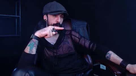 AxelColton online show from December 4, 7:06 am