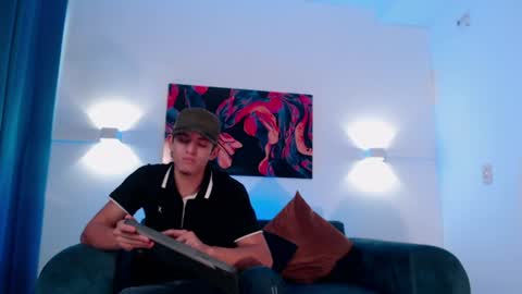 Snapshot of axelfalcon chatting on June 16, 6:32 pm Axel online show from June 16, 6:32 pm