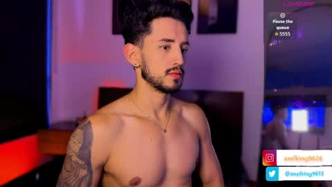 Snapshot of axelking13 chatting on April 2, 9:34 pm Axel King online show from April 2, 9:34 pm