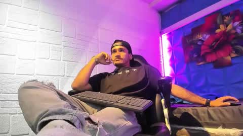 Axell Cross2 online show from October 6, 3:26 am