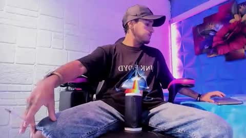 Axell Cross2 online show from October 8, 2:25 pm