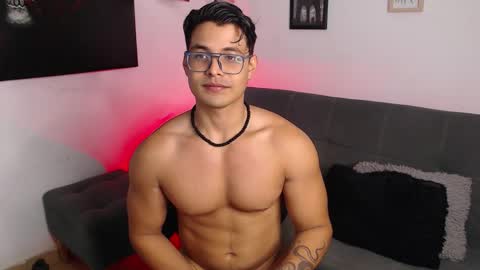 axell online show from March 21, 9:47 am