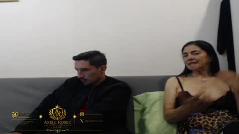 axellbellarosee online show from May 18, 5:08 pm