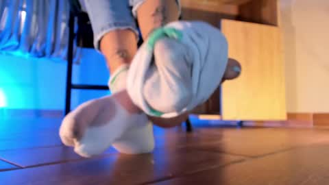 Snapshot of axellcollins chatting on February 13, 9:38 pm im your little femboy ALEX online show from February 13, 9:38 pm