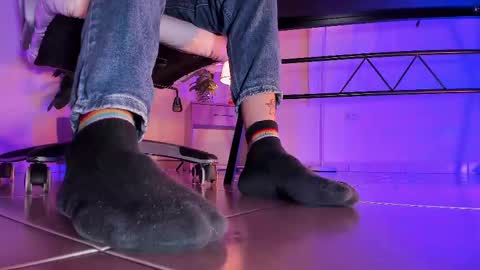 Snapshot of axellcollins chatting on September 21, 6:04 am im your little femboy ALEX online show from September 21, 6:04 am