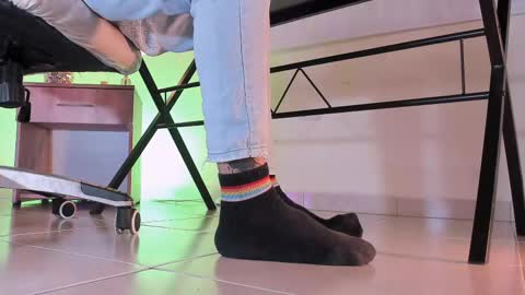 Snapshot of axellcollins chatting on September 27, 5:45 am im your little femboy ALEX online show from September 27, 5:45 am