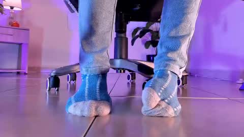 Snapshot of axellcollins chatting on October 16, 10:22 pm im your little femboy ALEX online show from October 16, 10:22 pm