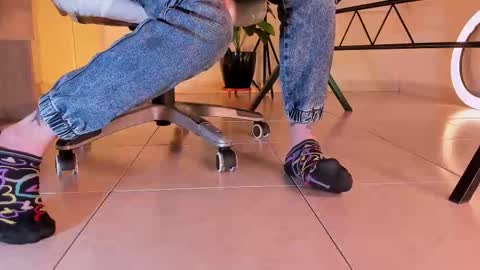 Snapshot of axellcollins chatting on October 23, 10:30 pm im your little femboy ALEX online show from October 23, 10:30 pm