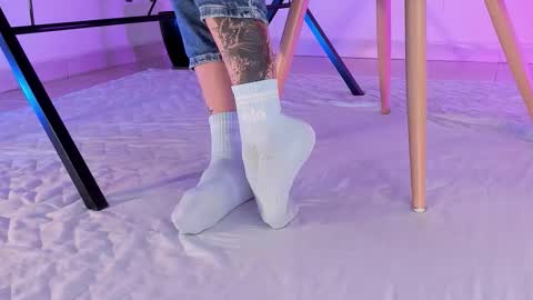 Snapshot of axellcollins chatting on November 13, 9:36 pm im your little femboy ALEX online show from November 13, 9:36 pm