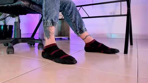 im your little femboy  ALEX   online show from December 16, 9:31 pm