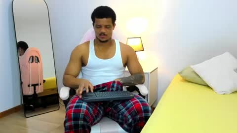 Snapshot of axelldasilva chatting on July 10, 12:37 am AXEL DA SILVA online show from July 10, 12:37 am