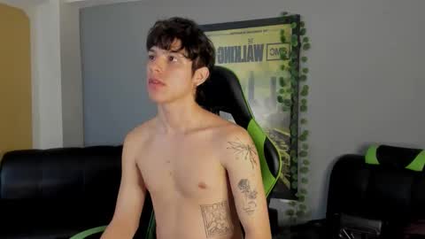 Snapshot of axelraven chatting on December 26, 5:08 pm Axel Raven online show from December 26, 5:08 pm